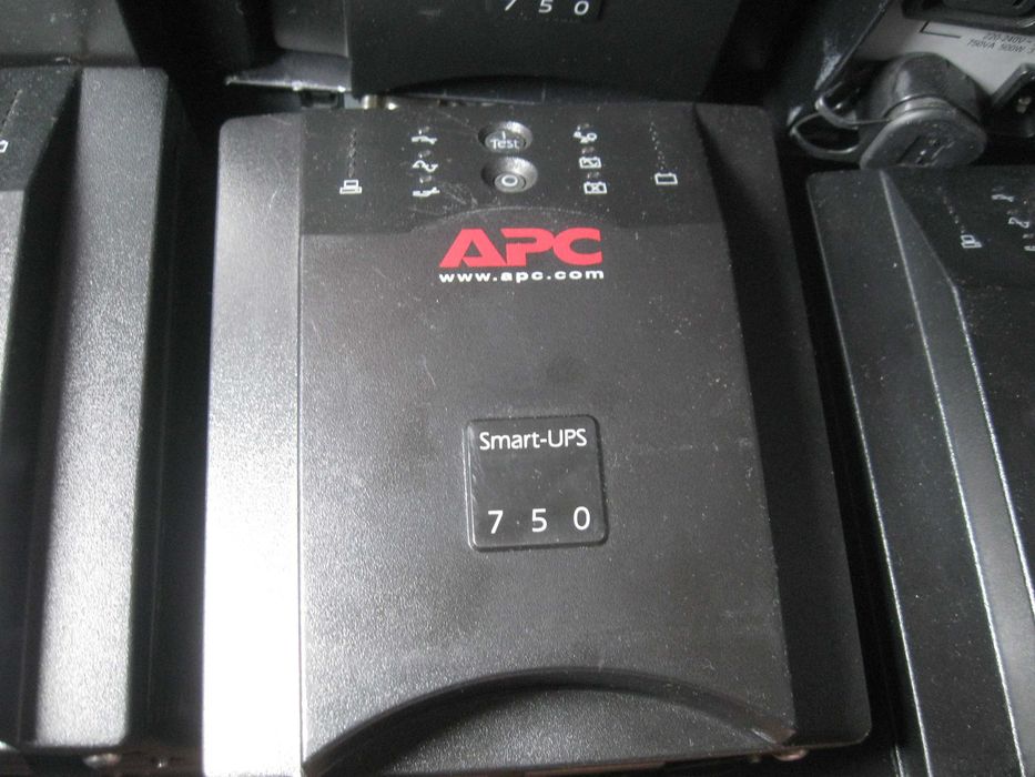 Безперебійник ДБЖ упс APC Smart-UPS 750VA (SUA750I) чистий синус