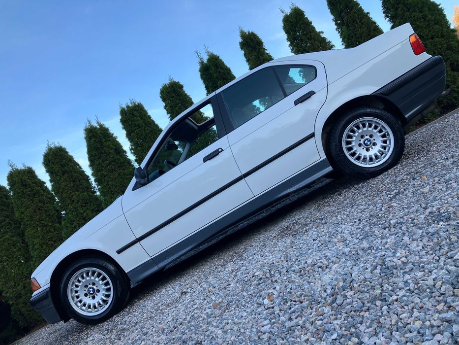BMW Alpinweiss III 143.000 km Super Youngtimer El. Szyby + Szyberdach