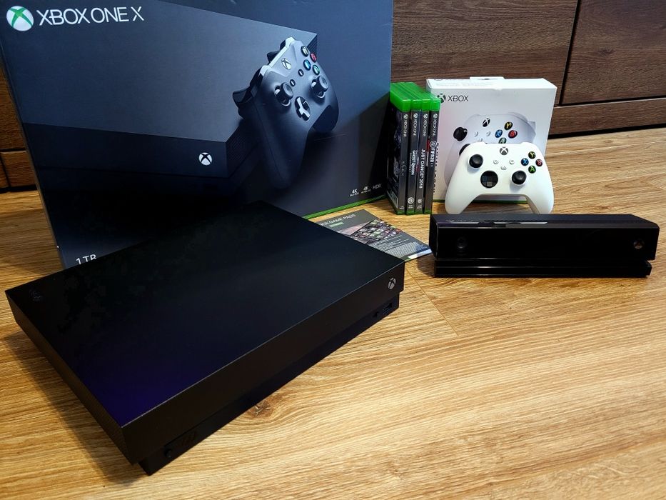 Xbox One X 1TB | Kinect 2.0 | 4 GRY