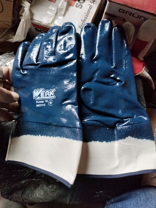 Перчатки рабочие с нитриловым покрытием, синие, щелочные, манжет крага