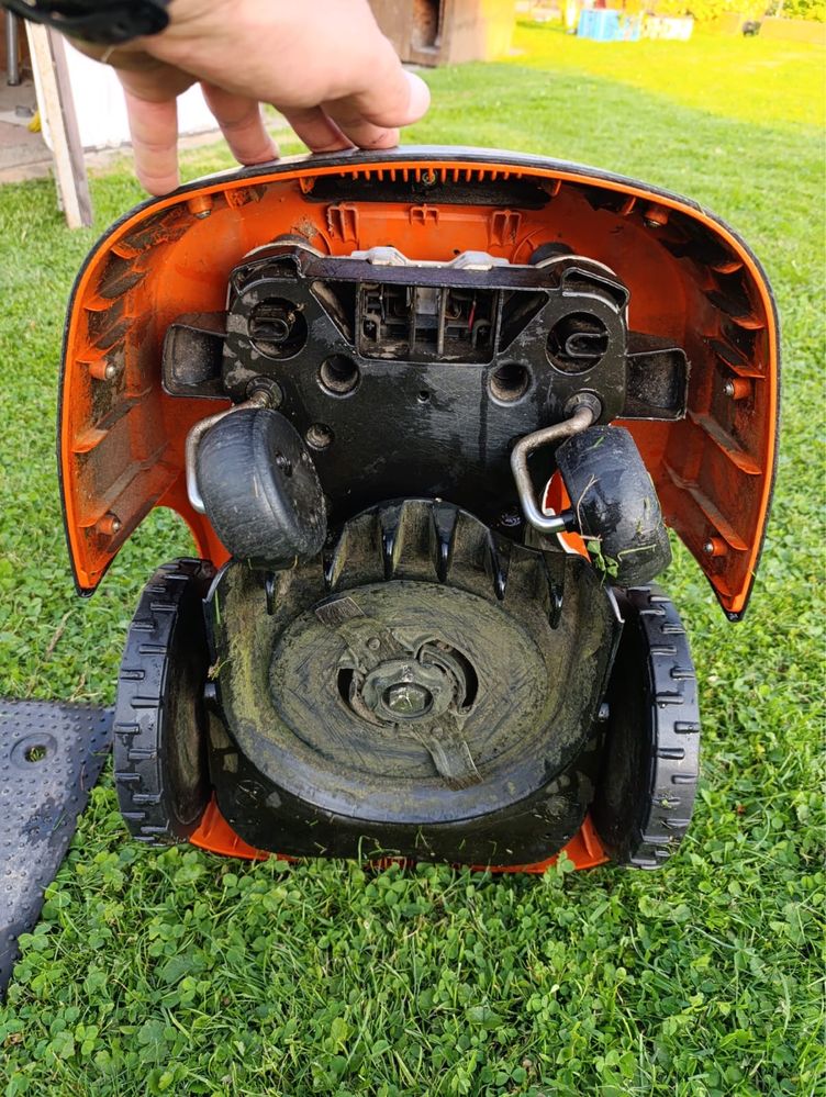 Robot koszący Stihl iMOW RMI 422 PC