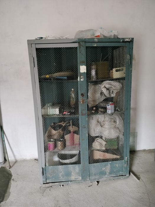 Продам шкаф металевий