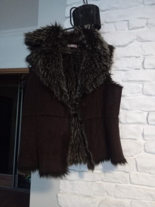 Czekoladowa kamizelka L,  na futerku eko