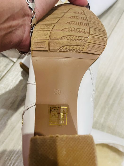 Чоботи зимові 39 р