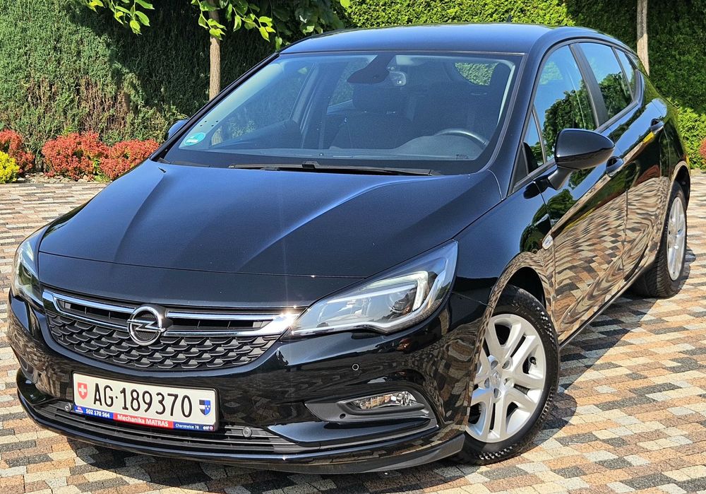 Opel Astra Benzyna 1,4 ,Zarejestrowany,  Niski przebieg,Faktura