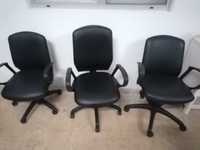 cadeira hidráulica em pele preta com ou sem secretaria