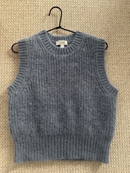 Жилет мохеровий COS