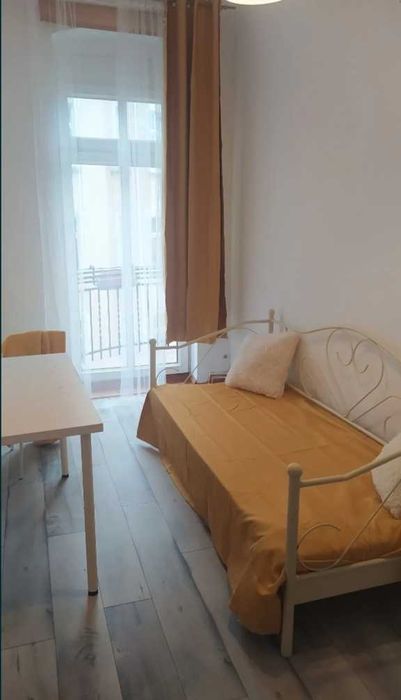 Pokoj jednoosobowy z balkoniem