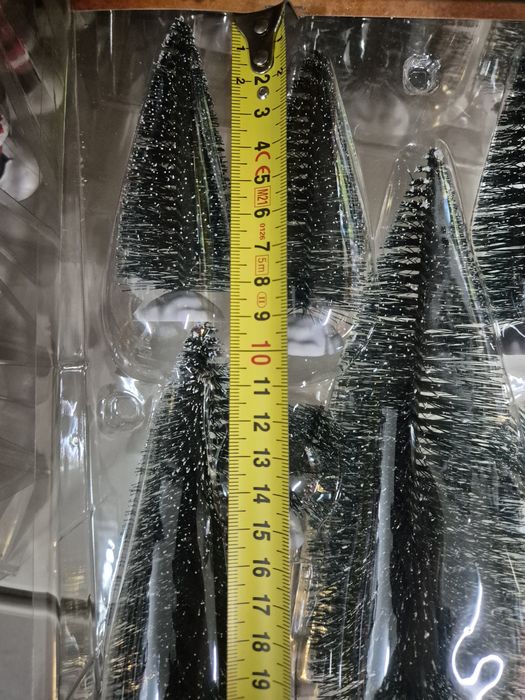 Zestaw małych choinek 9 szt. do szopek lub wioski świątecznej