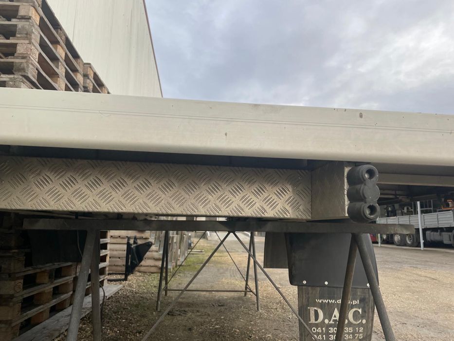 Platforma , skrzynia ładunkowa