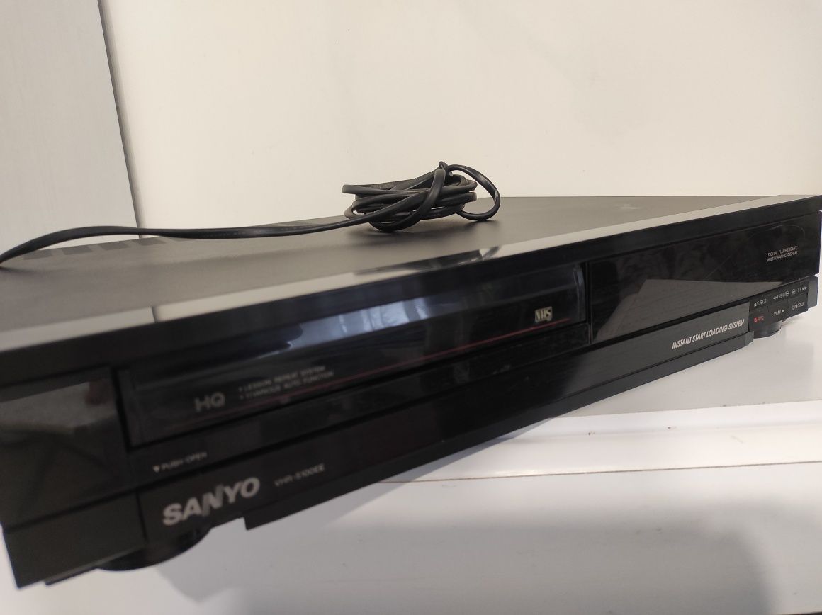 Magnetowid VHS Sanyo VHR 5100 EE