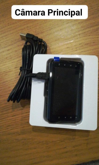 Câmara instalar em automóvel Nova. Serve para câmara de marcha atrás