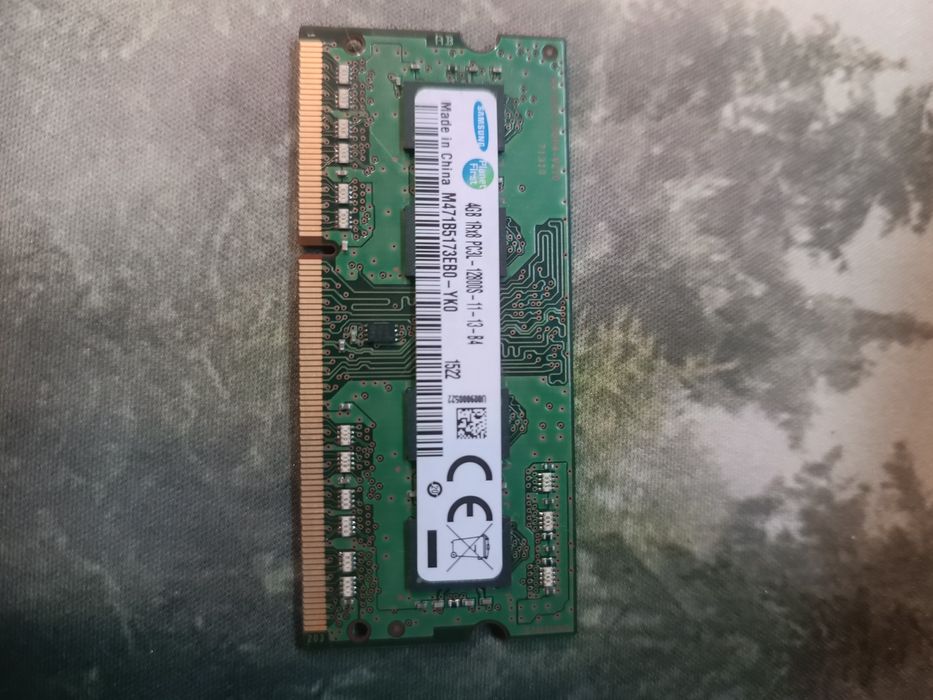 Samsung Pamięć RAM do laptopa- 4GB DDR3L 1600MHz 1,35V