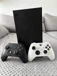 Sprzedam Xbox Series X + 2 pady