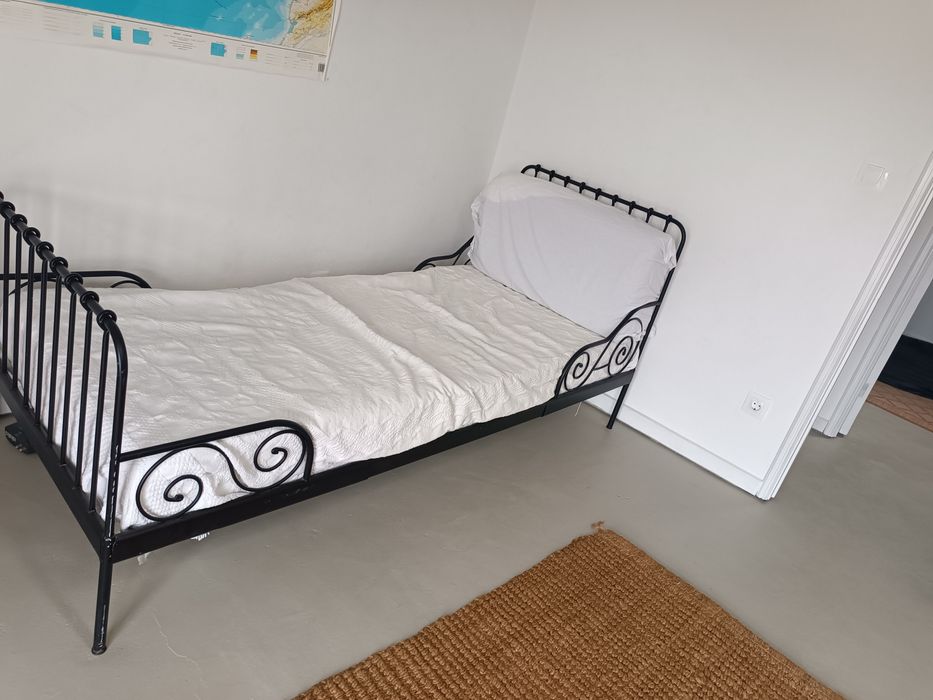 Cama com colchão