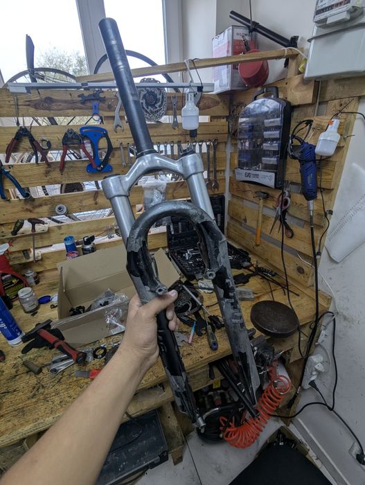 TREK4300/ Rock shox duke /DIRT AIR 26/27,5