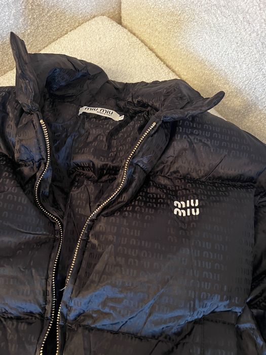 Куртка в стилі Miu Miu