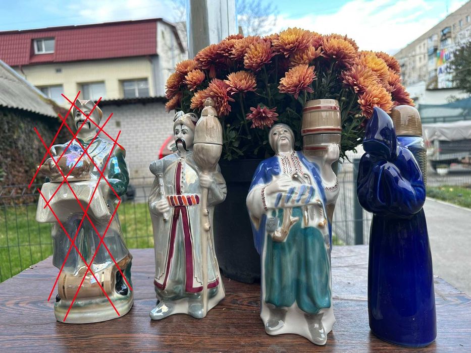 Фарфоровые статуэтки -штофи  СССР