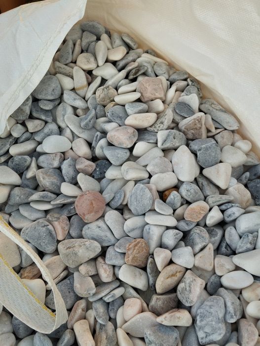 Brita de mármore rolada