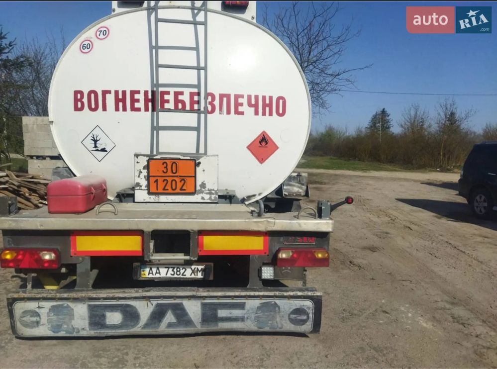 Thompson Tankers 2000 продам прицеп цистерна