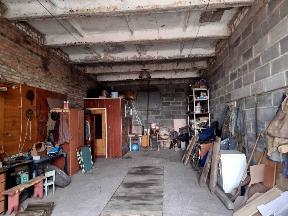 Гараж великий оренда