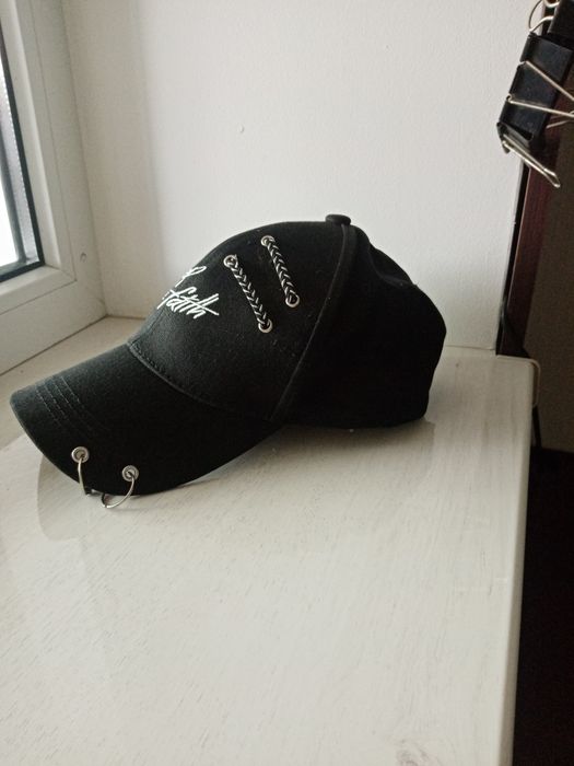 Кепка чорного кольору