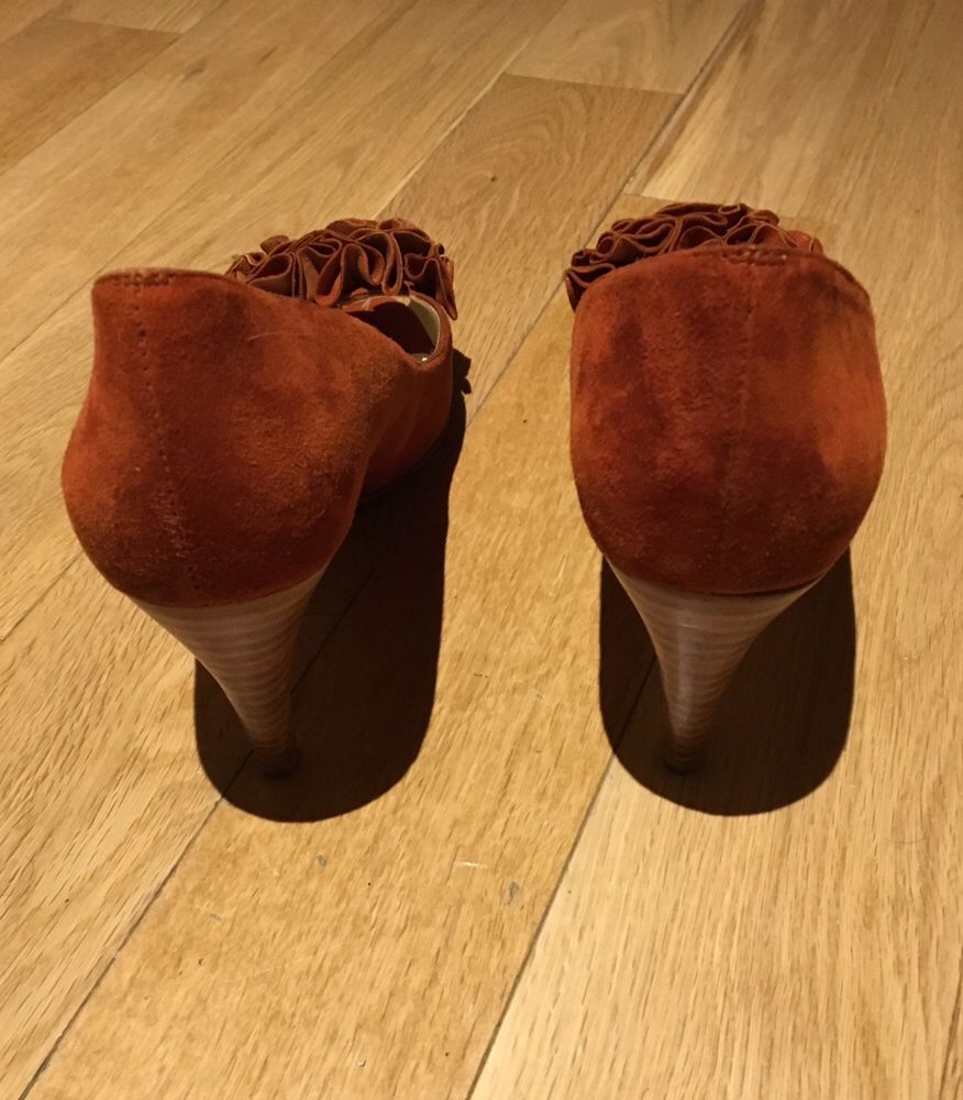 Sapatos camurça laranja Zara