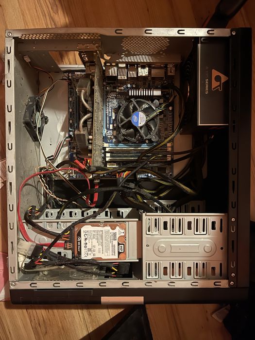 Komputer intel i3 dysk 500gb 12gb ram 2x zasilacz karta graf 1gb ddr5