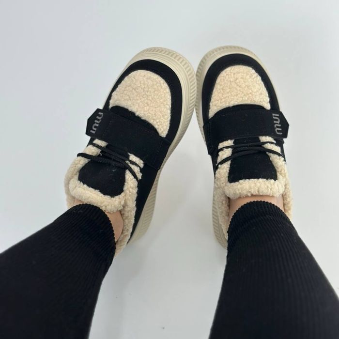 Кросівки, угги в стилі міу