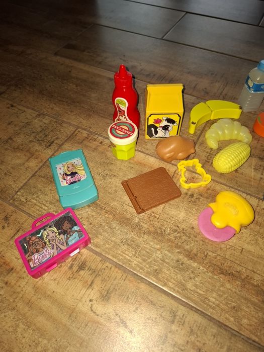 Zestaw zabawek do kuchni i plasteliny