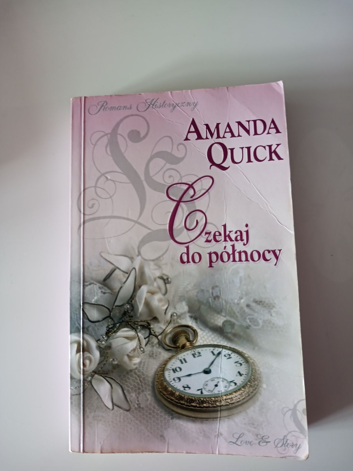 Książka "Czekaj do północy"Amanda Quick
