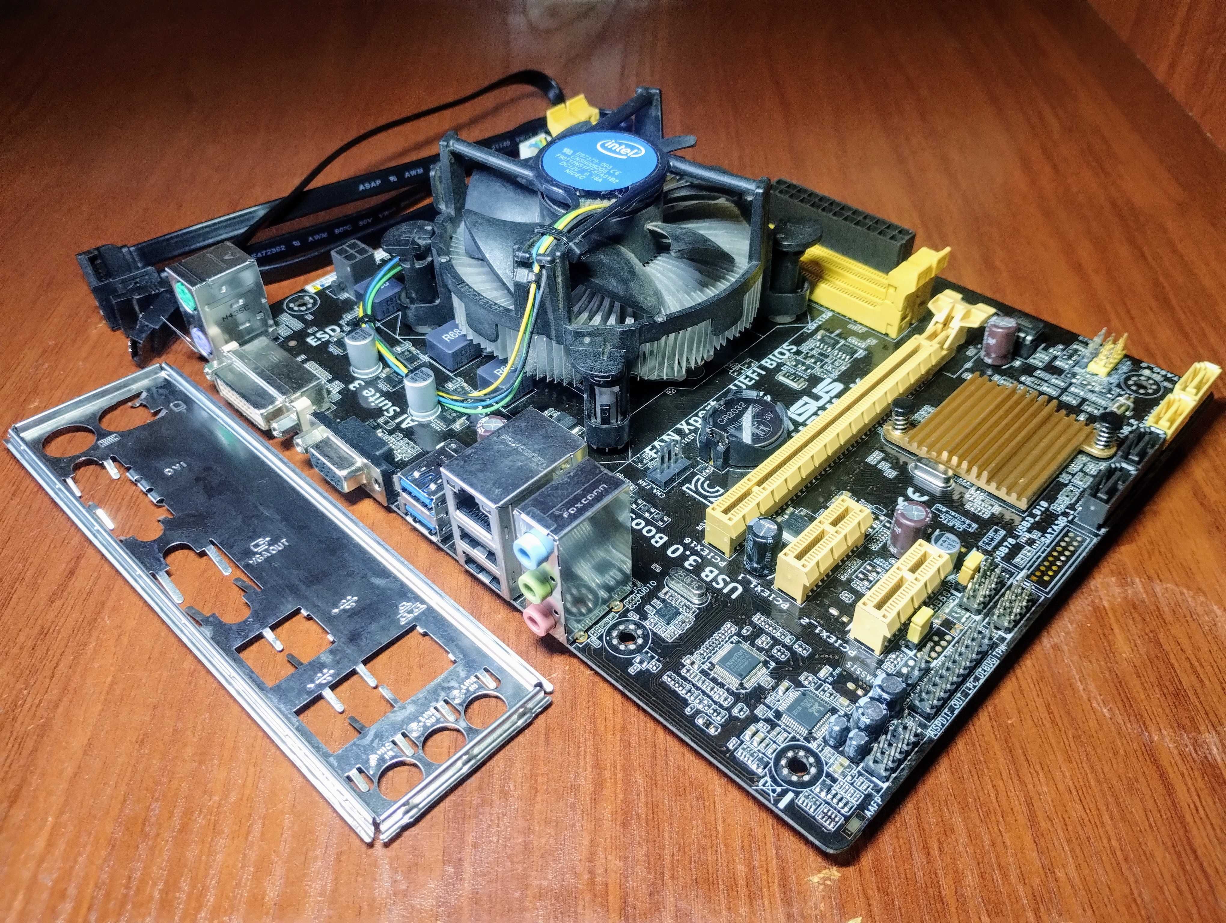 ASUS P8H61-M LX3 Plus(сокет 1155) + i3-2100 3.1GHz + кулер