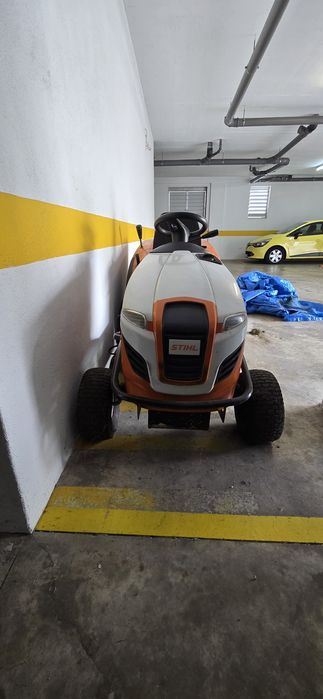 Trator de relva stihl