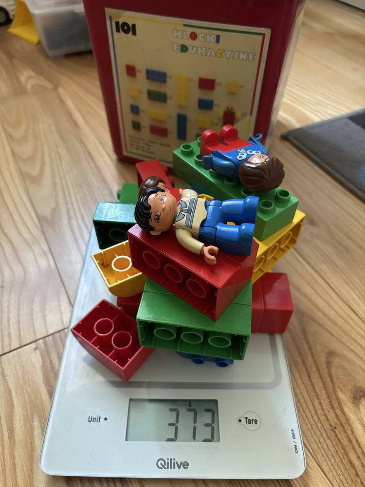 Klocki LEGO Duplo – zestaw klocków + figurki + pudełko