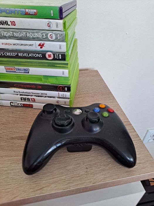 Konsola XBOX 360 Kinect +Gry Pad