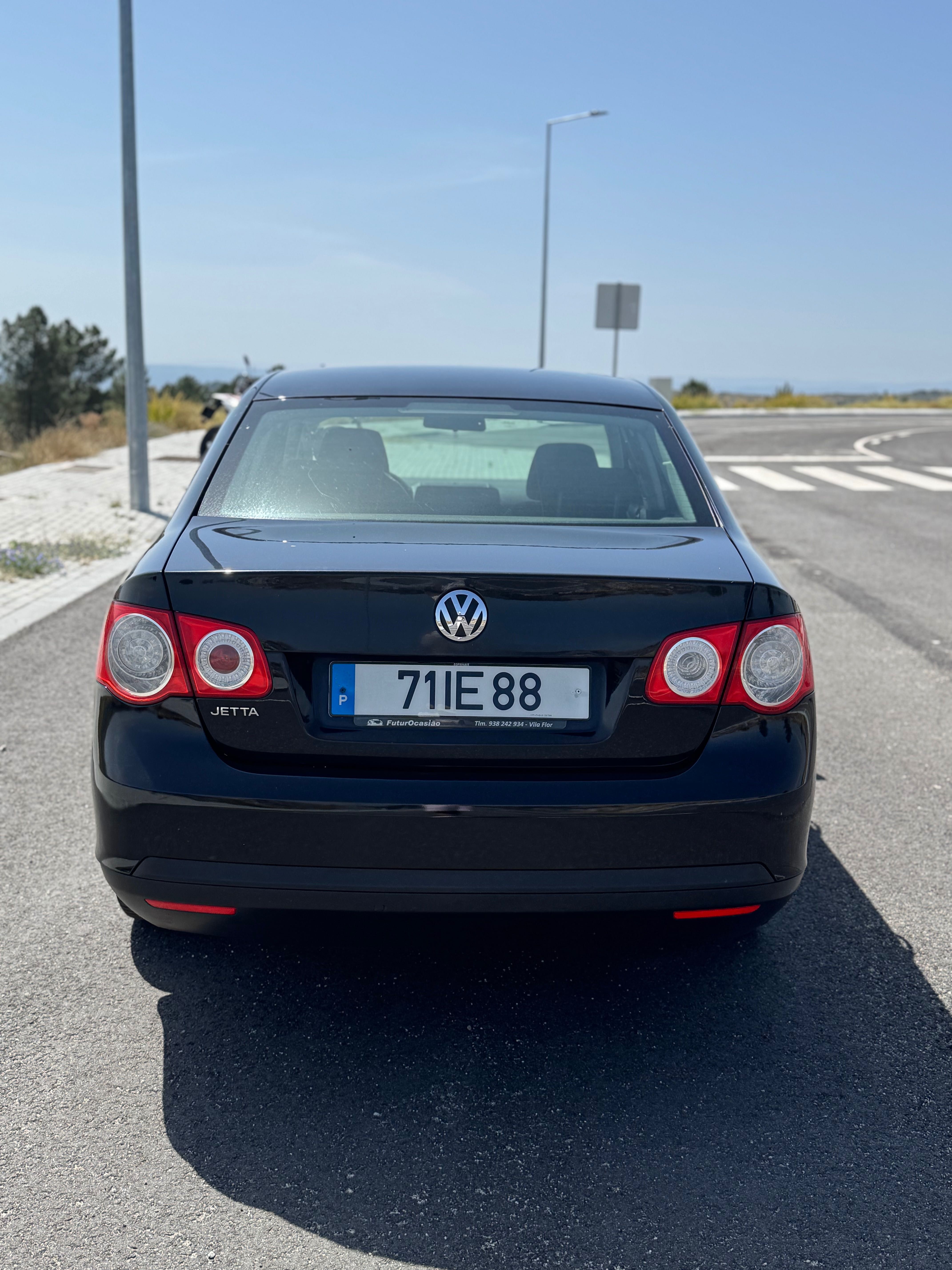 Vowsvagen Jetta 1.6TDI
