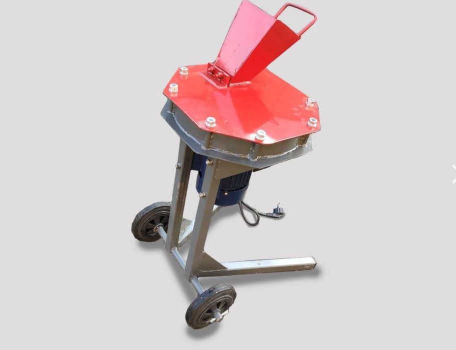 Електричний подрібнювач гілок REZAK 2,2 кВт (Гілки до 55 мм) ЩЕПОРІЗ