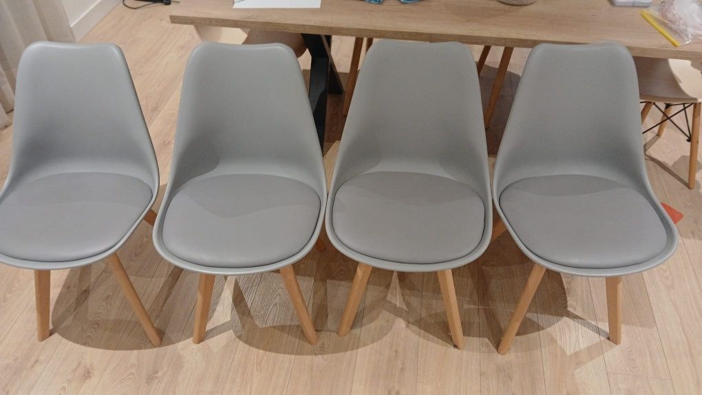 4 Cadeiras estilo nordico cor cinza