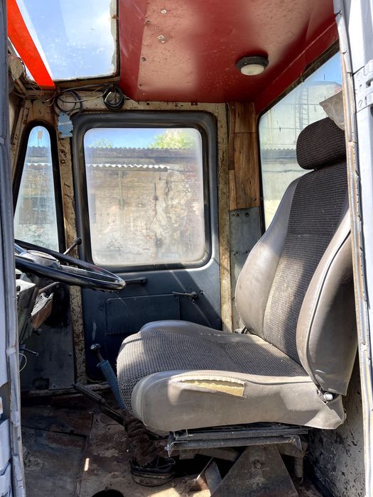 Навантажувач Львівський 5т