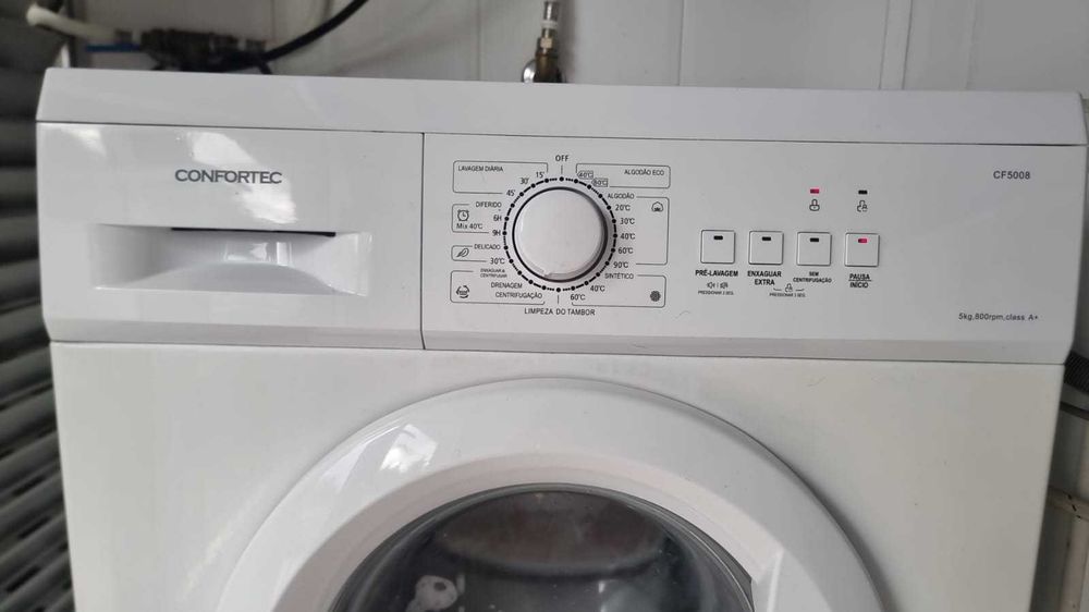 Máquina de Lavar Roupa CONFORTEC CF5008 - 5kg - Ótimo Estado