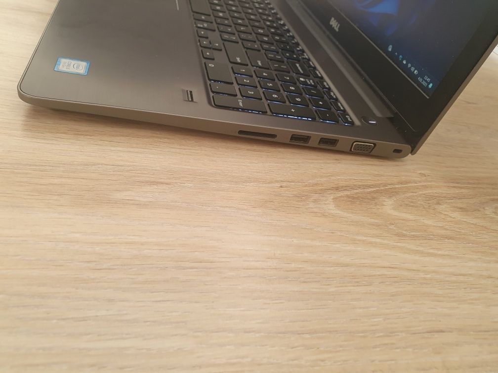 Laptop Dell Vostro 5568 15,6" i5 16GB SSD M2 256 + 512 WIN11 OFFICE