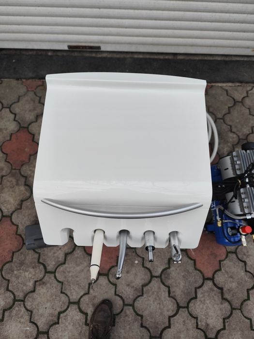 Стоматологічна установка. Стоматологическая установка.