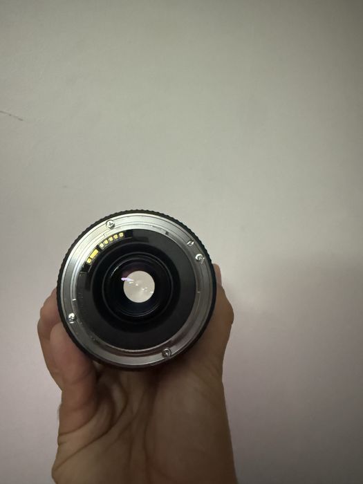 Objetiva CANON EF 75-300mm f/4.0-5.6 III (Preto - Encaixe: Canon EF)