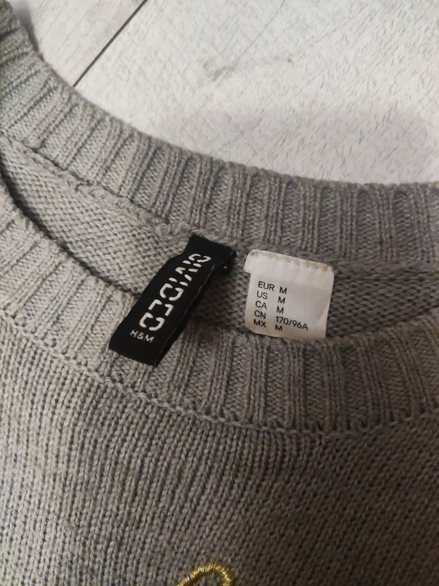 Sweter świąteczny pingwin bąbka cekiny
