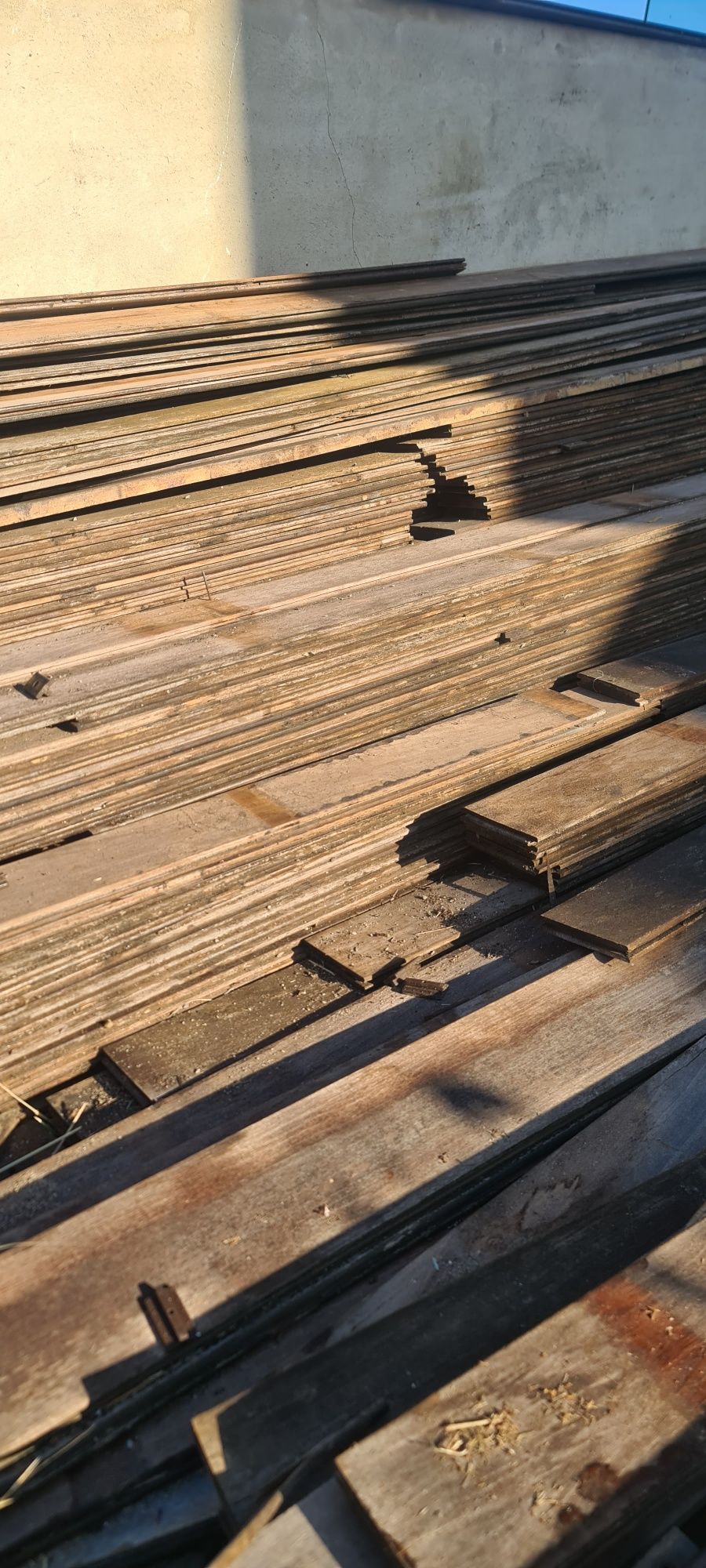 Vendo deck em madeira cerca 200 m²