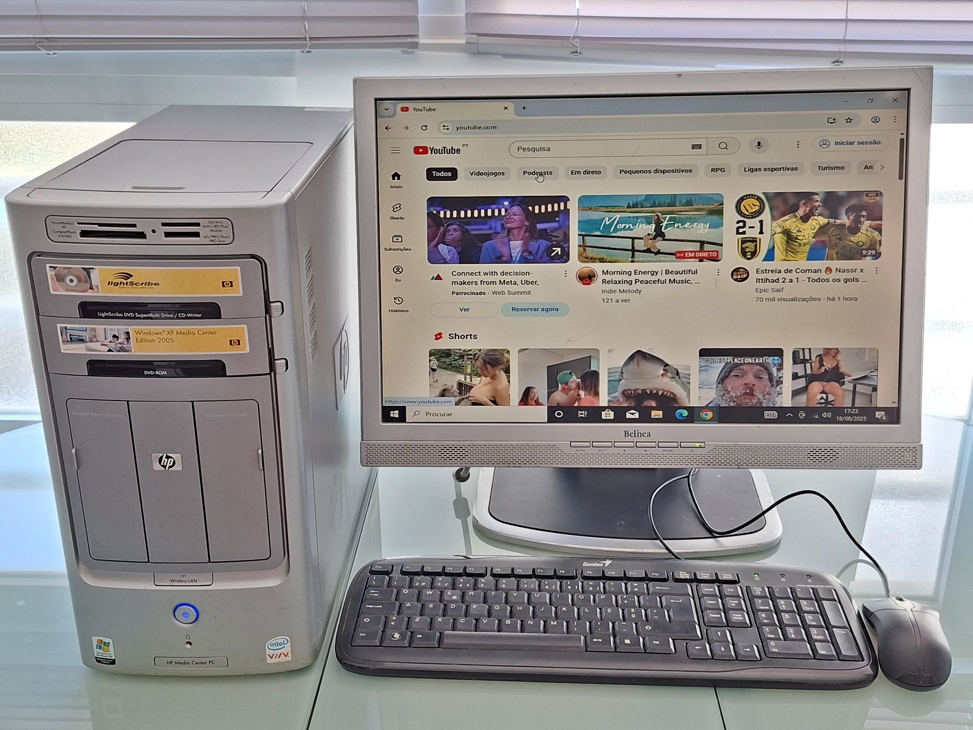 Computador Torre+Monitor+Teclado 22 "Windows 10 Profissional e Office
