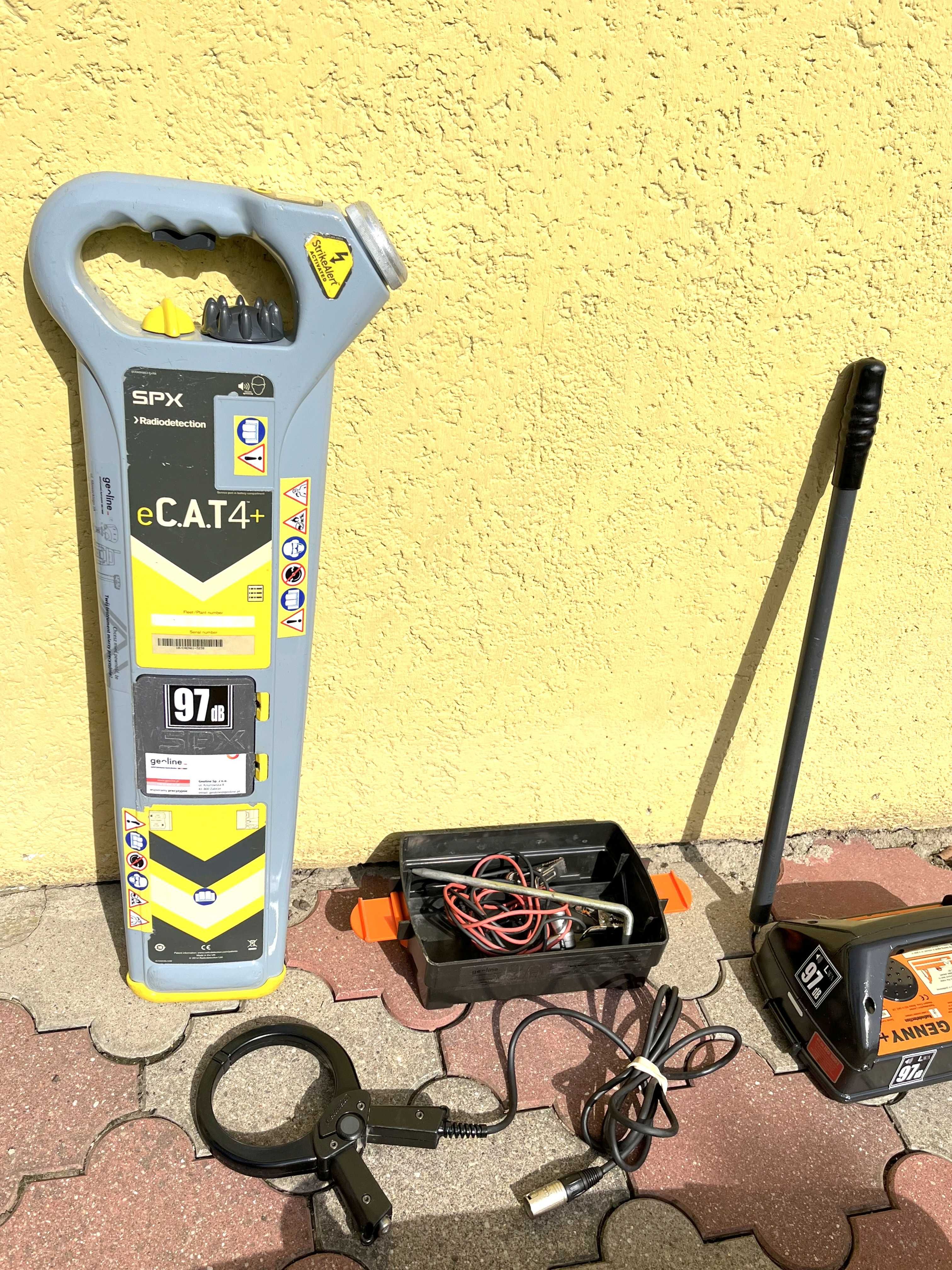 Radiodetektor wykrywacz kabli instalacji eCAT4+  z GENNY . DUŻY ZESTAW