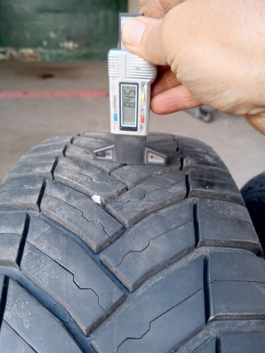 R16C/215/65.мешлін.