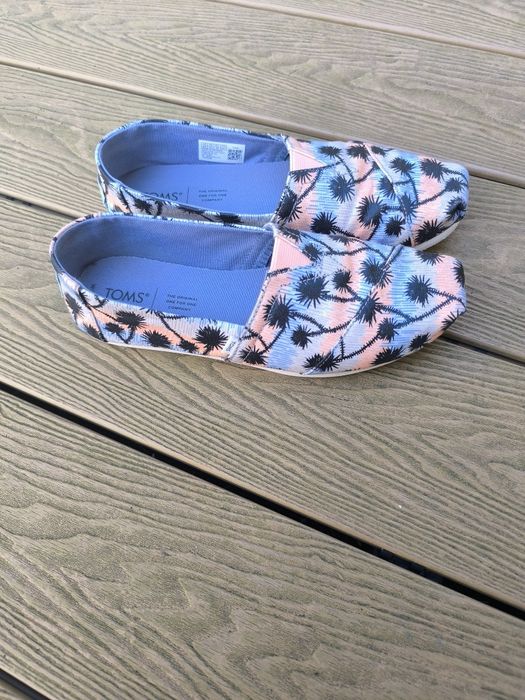 Sprzedam nowe buty Toms