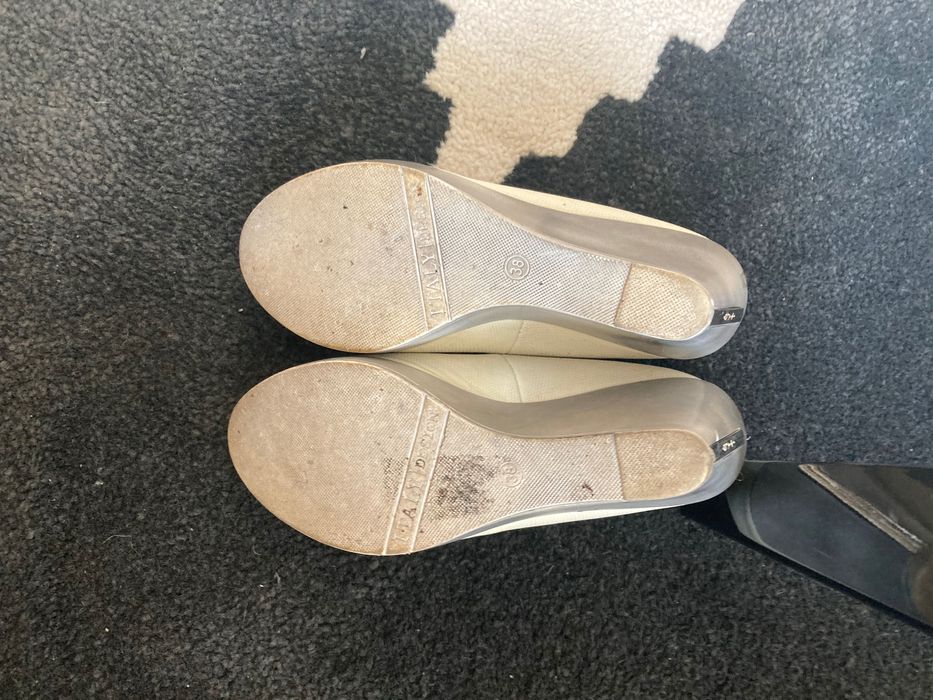 Buty na koturnie